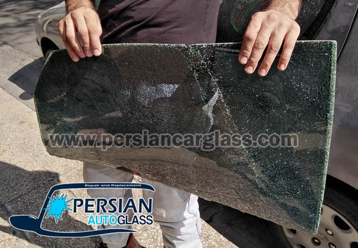 برچسب دودی شیشه ماشین